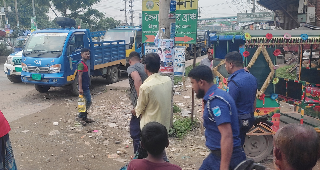 ধর্ষণের শিকার বিধবা, ছদ্মবেশে আসামি ধরলেন কনস্টেবল